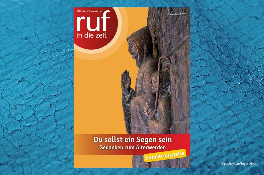 Titelseite vom RUF vor blauem Hintergrund